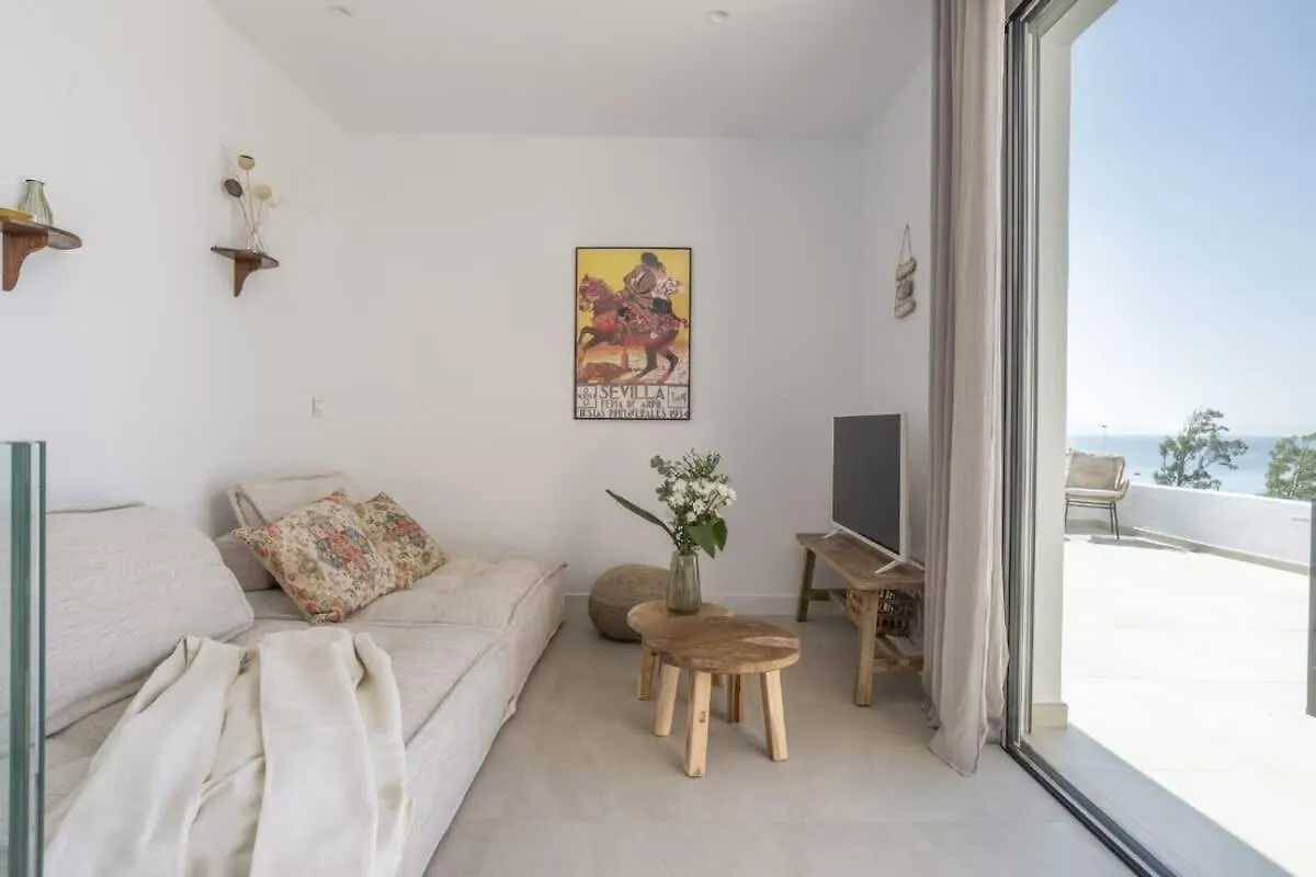 Lovely Villa With Uninterrupted Sea View 丰希罗拉