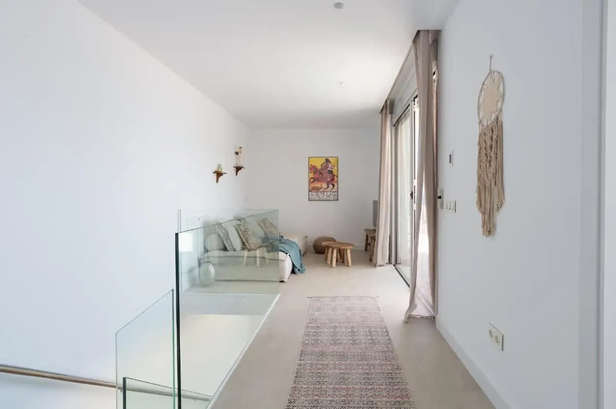 Lovely Villa With Uninterrupted Sea View 丰希罗拉